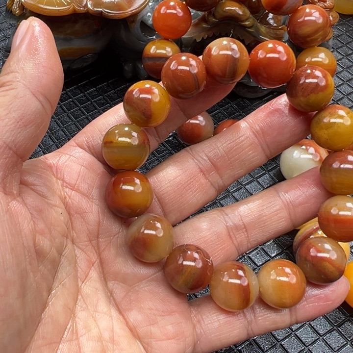 石英质玉（黄龙玉）颈饰合金