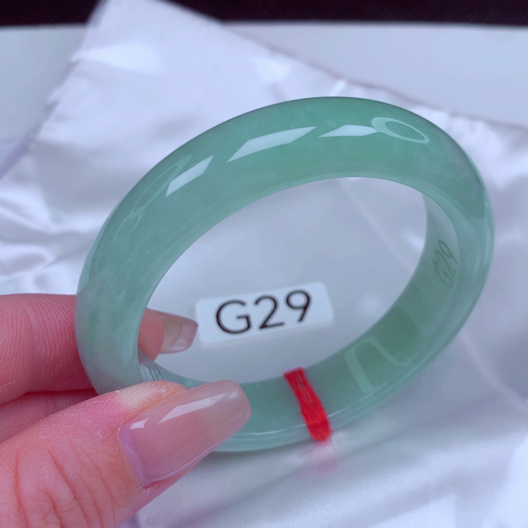 翡翠未镶嵌手镯手镯