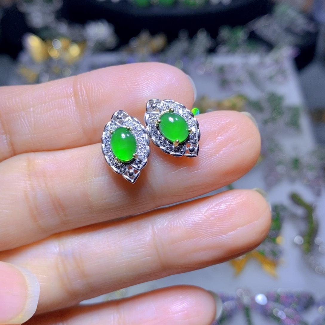 翡翠颈饰银S925镶嵌天然翡翠