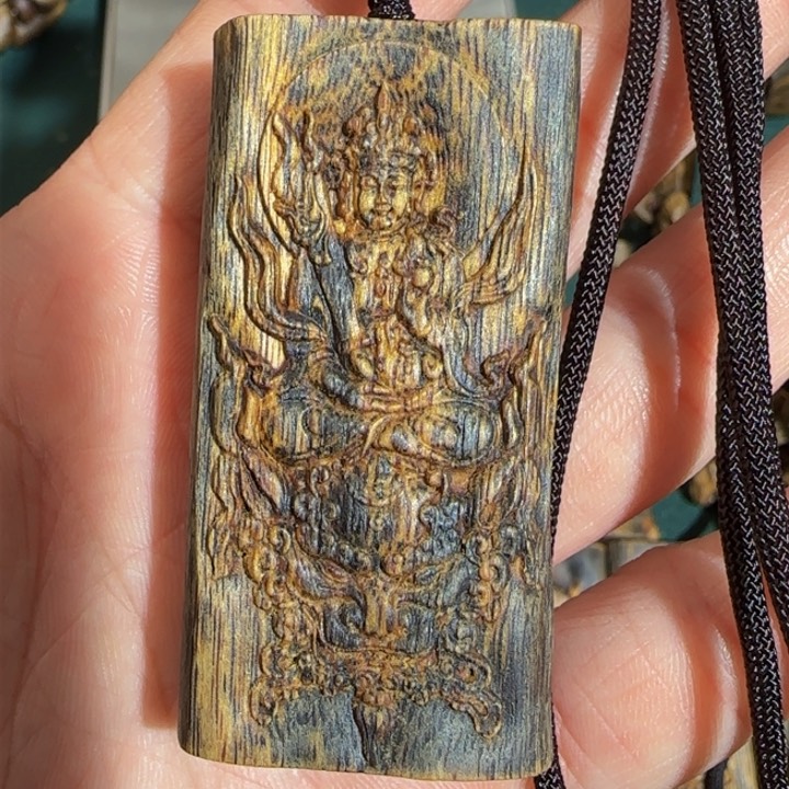 沉香吊坠小*天金沙叶文殊吊坠高货