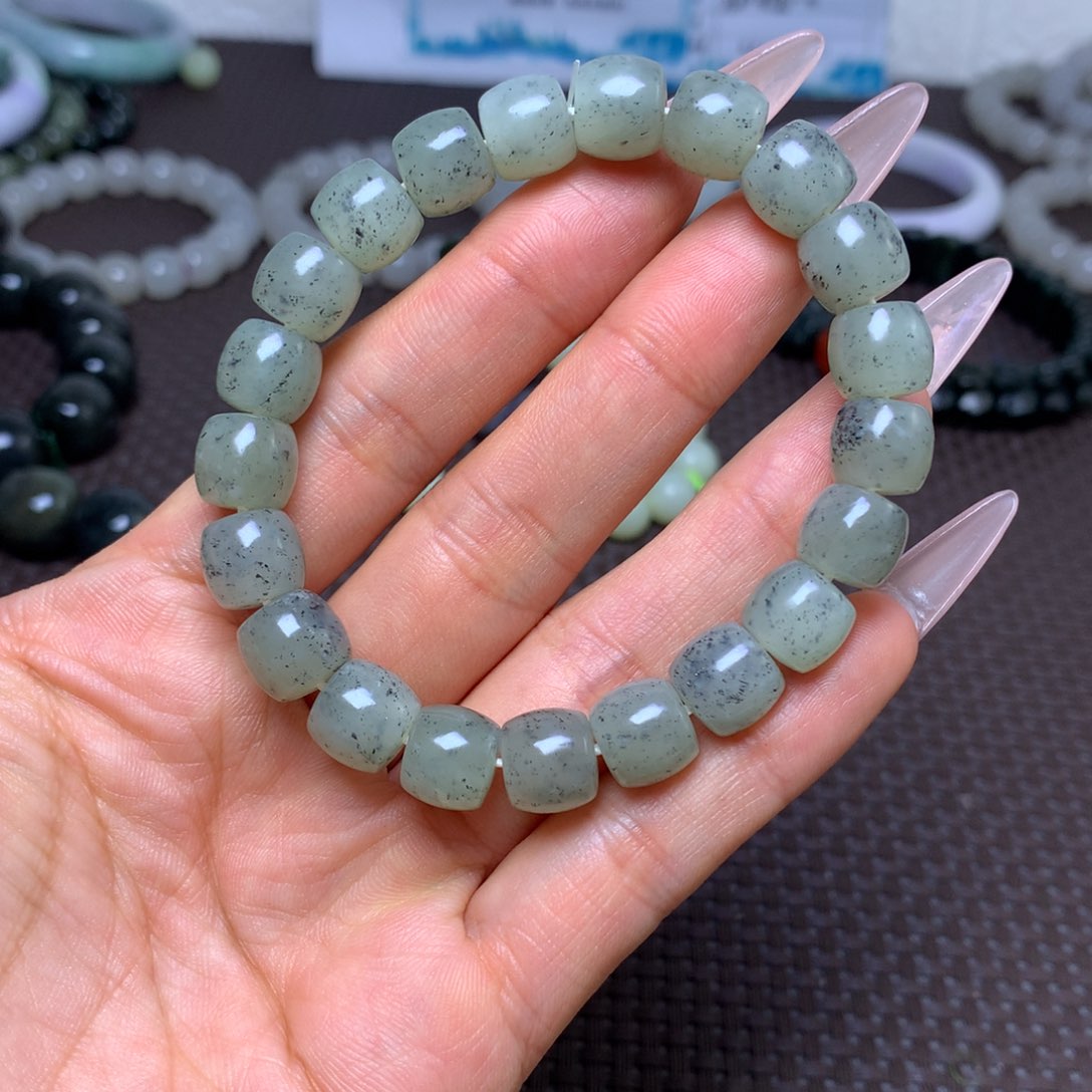 未镶嵌手串和田玉卡10