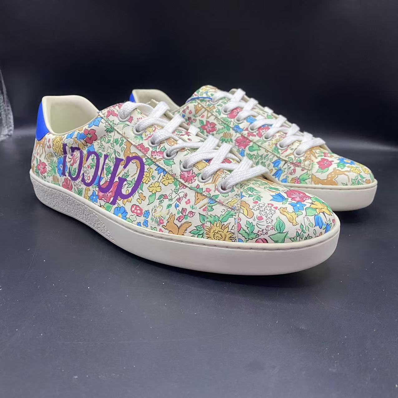 95新 GUCCI/古驰 【AO福利】41欧码 男士花卉休闲板鞋ao909