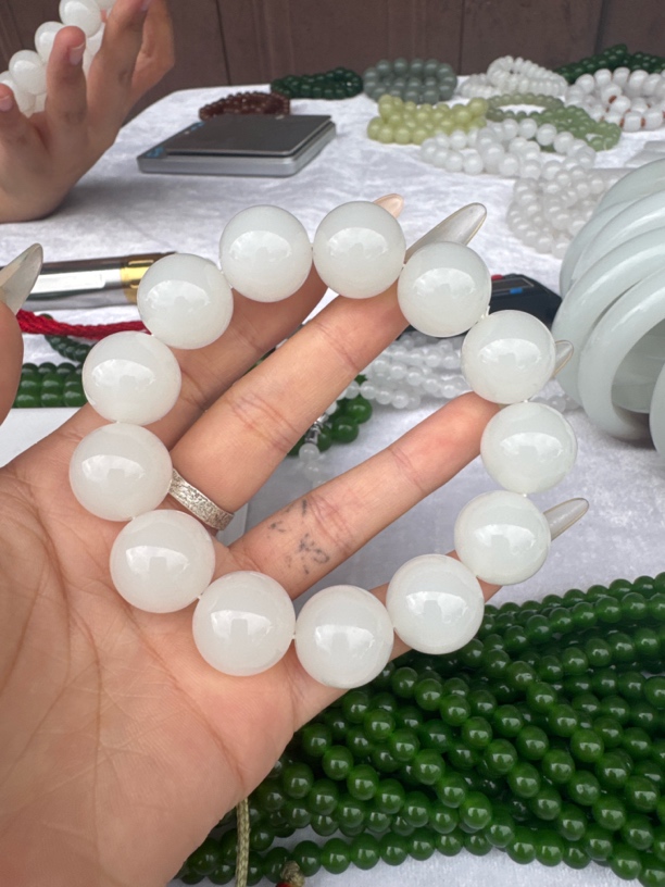 高端大气手串 白卡18