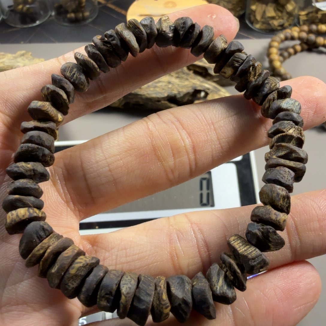 沉香手串海南沉水树丁9克