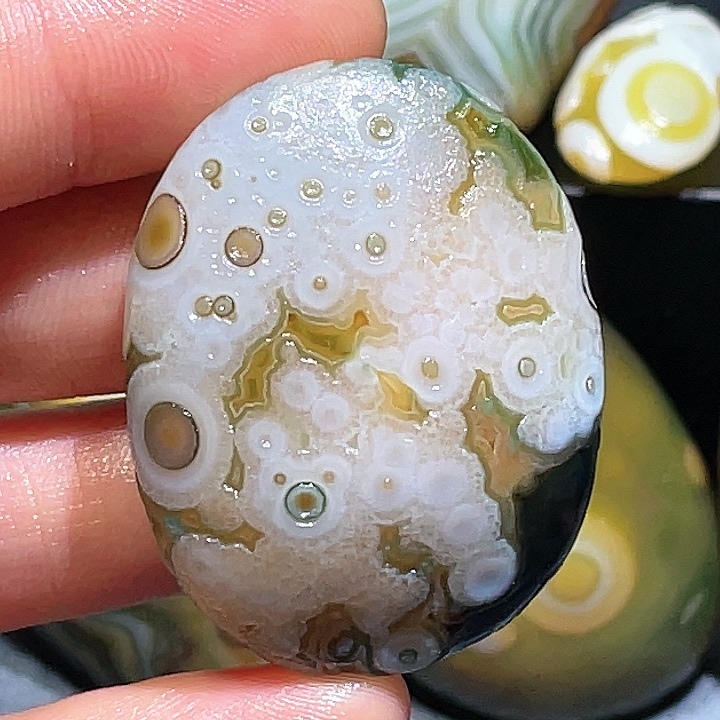 未镶嵌玛瑙/玉髓珠宝奇石