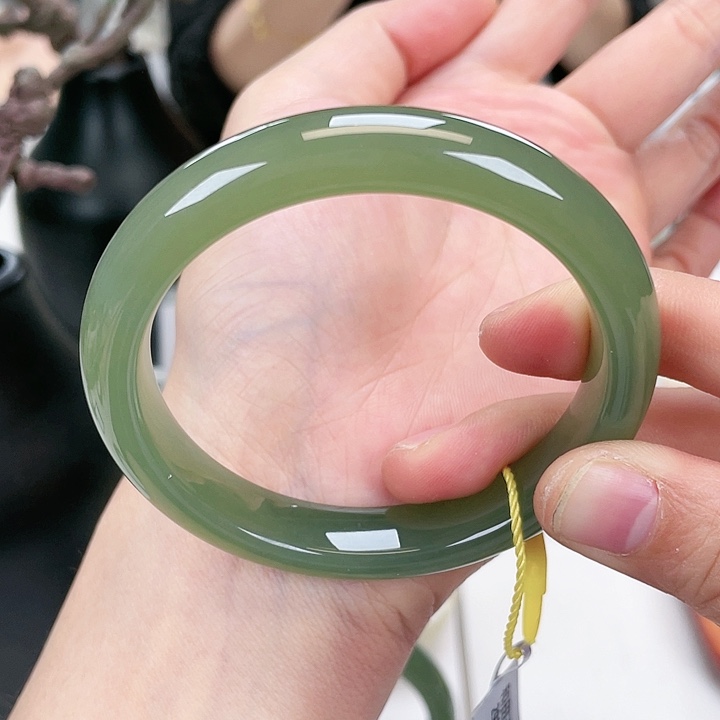 和田玉手镯56未镶嵌