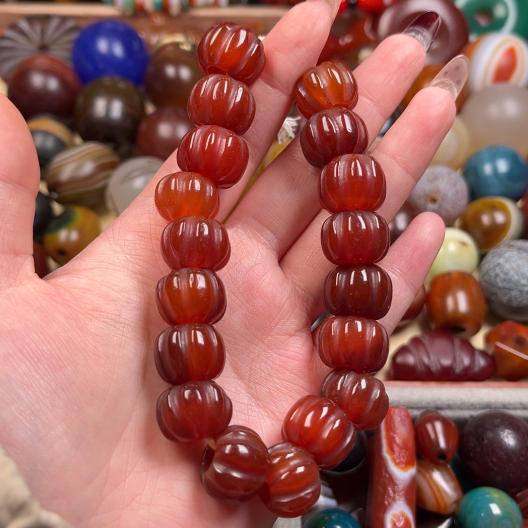 玛瑙/玉髓颈饰未镶嵌