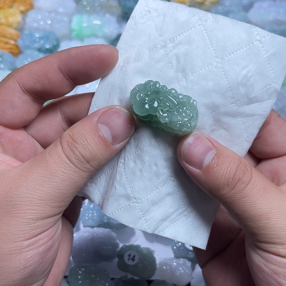 定制翡翠未镶嵌天然