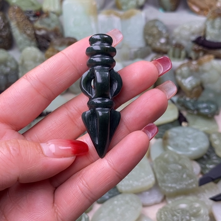 和田玉挂件未镶嵌