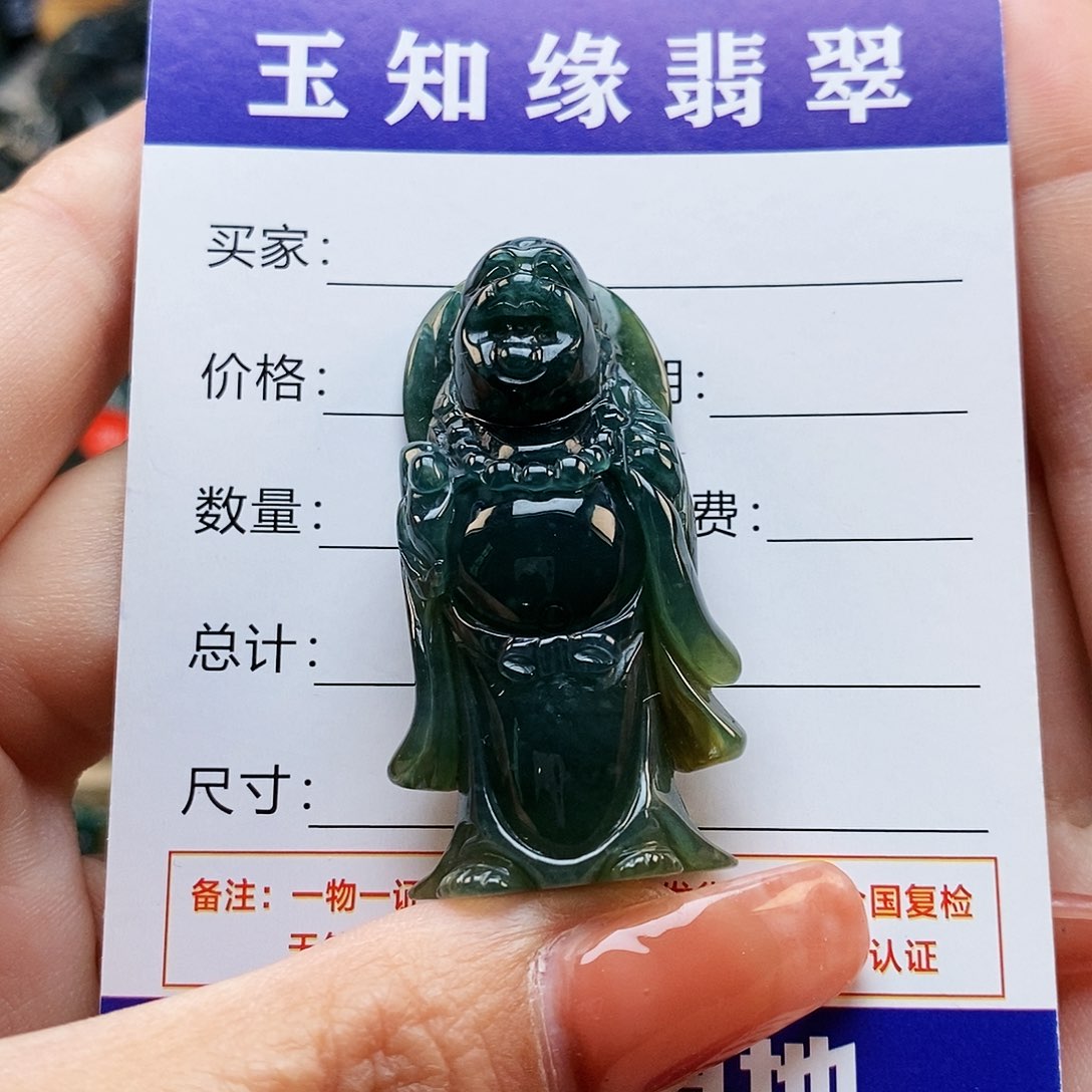 翡翠颈饰未镶嵌佛