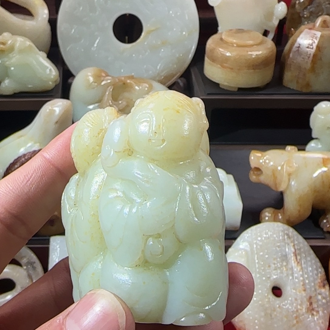 和田玉挂件未镶嵌喻*