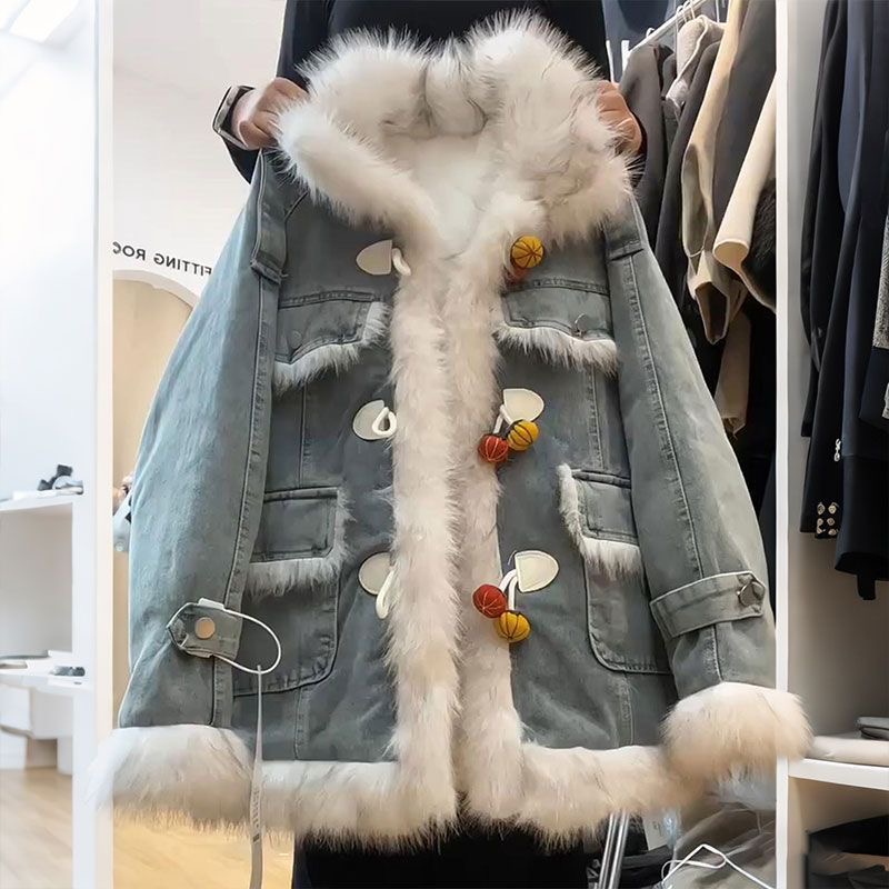 加厚宽松型拼接牛仔外套