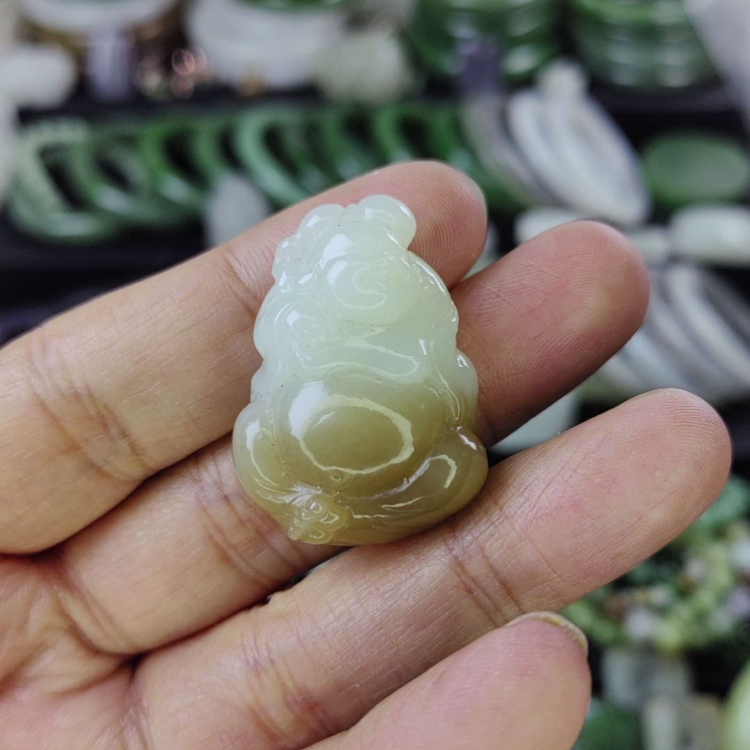 和田玉颈饰未镶嵌