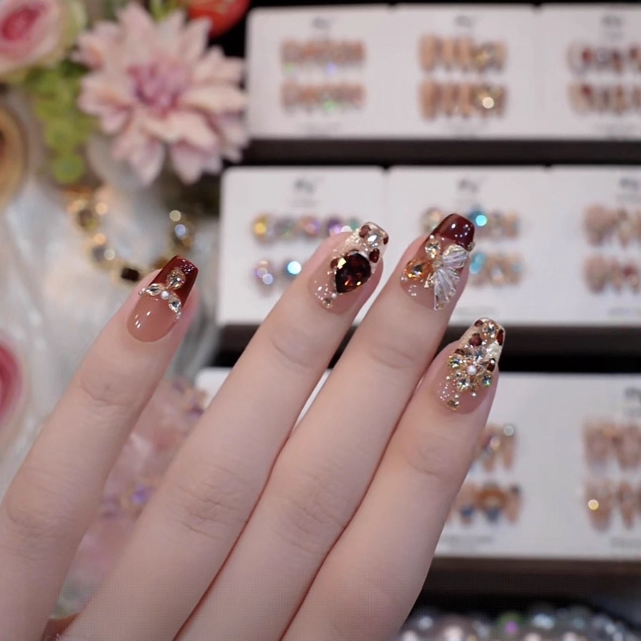 【微醺迷离】纯手工穿戴甲新款高级感酒红色法式猫眼蝴蝶气质显白