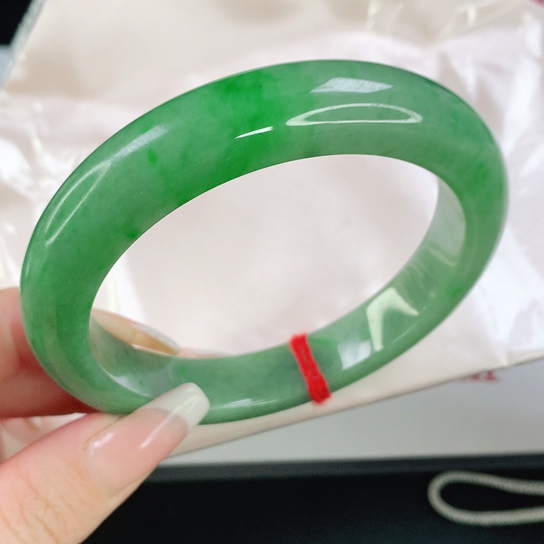 翡翠手镯未镶嵌61.5圈口