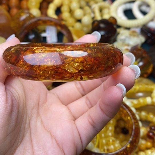 未镶嵌琥珀珠宝奇石