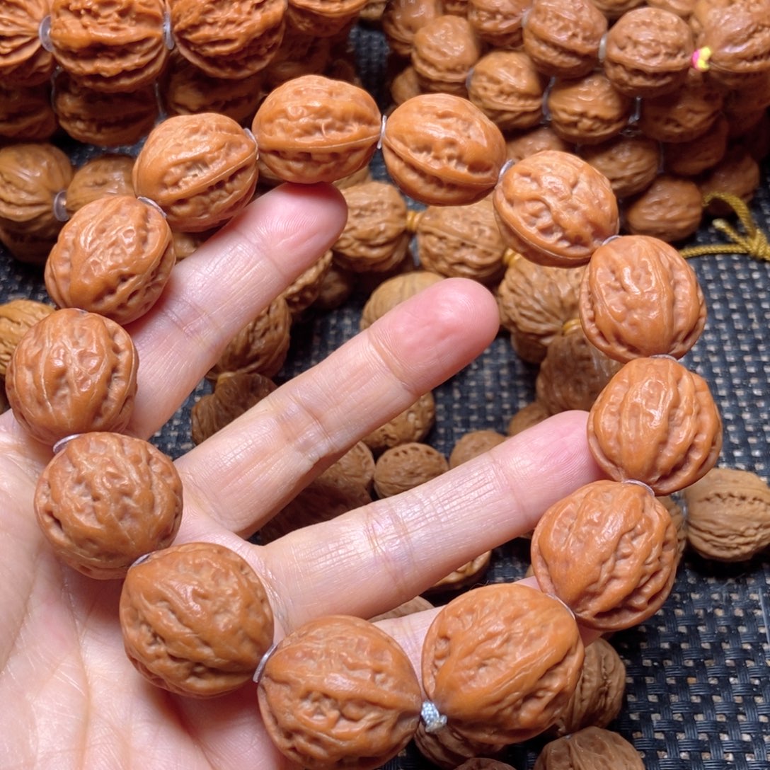 手串桃核纽扣手串