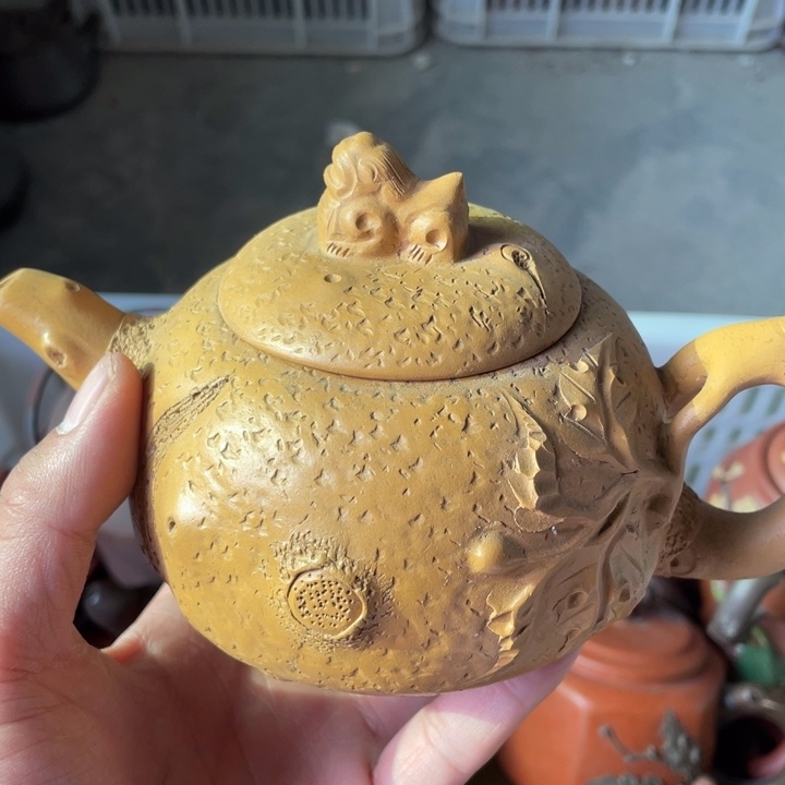 紫砂茶壶老厂紫砂壶一件。