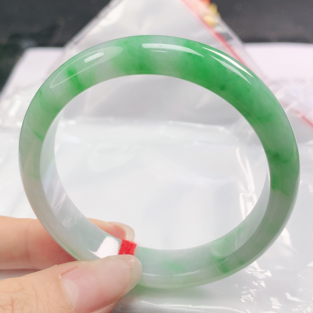 翡翠未镶嵌手镯翡翠54.5飘阳绿正圈