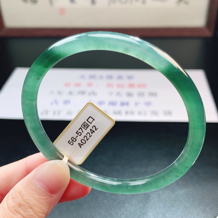 翡翠未镶嵌手镯翡翠手镯95