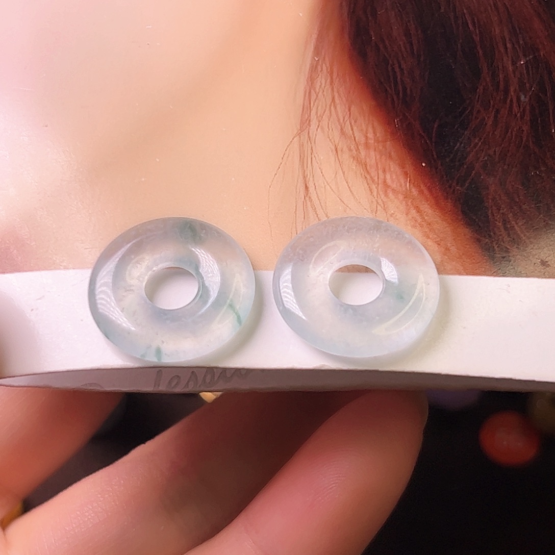 W***d翡翠未镶嵌耳饰圈圈