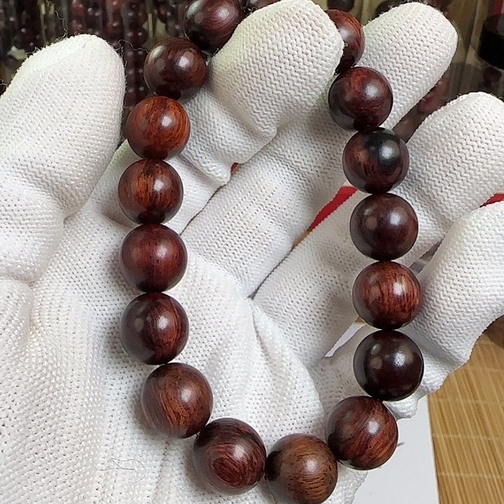 兰***馆木质海南红降……………1.2