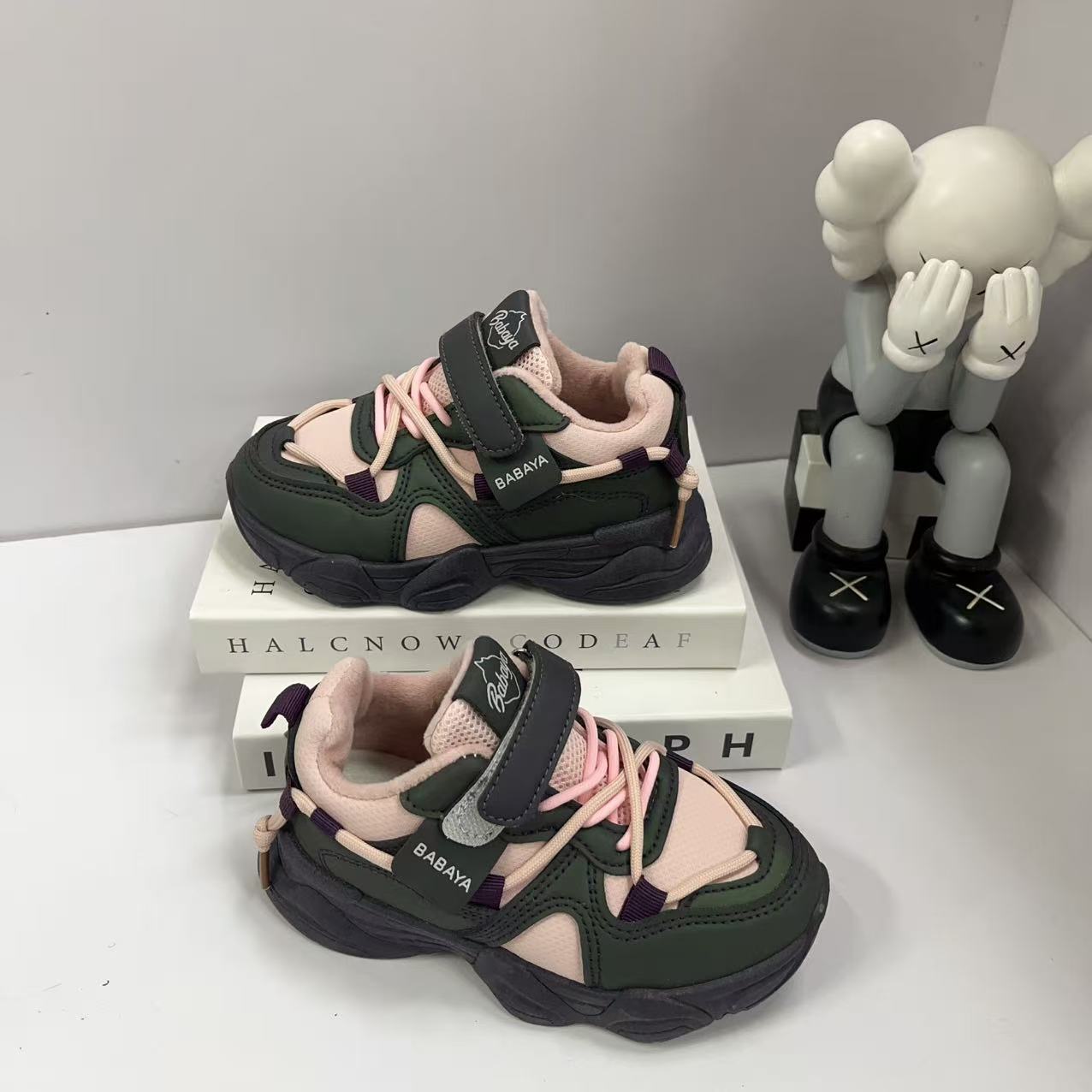 0031芭芭鸭儿童新款男童高帮二棉板鞋儿童运动鞋软底冬季加绒女孩