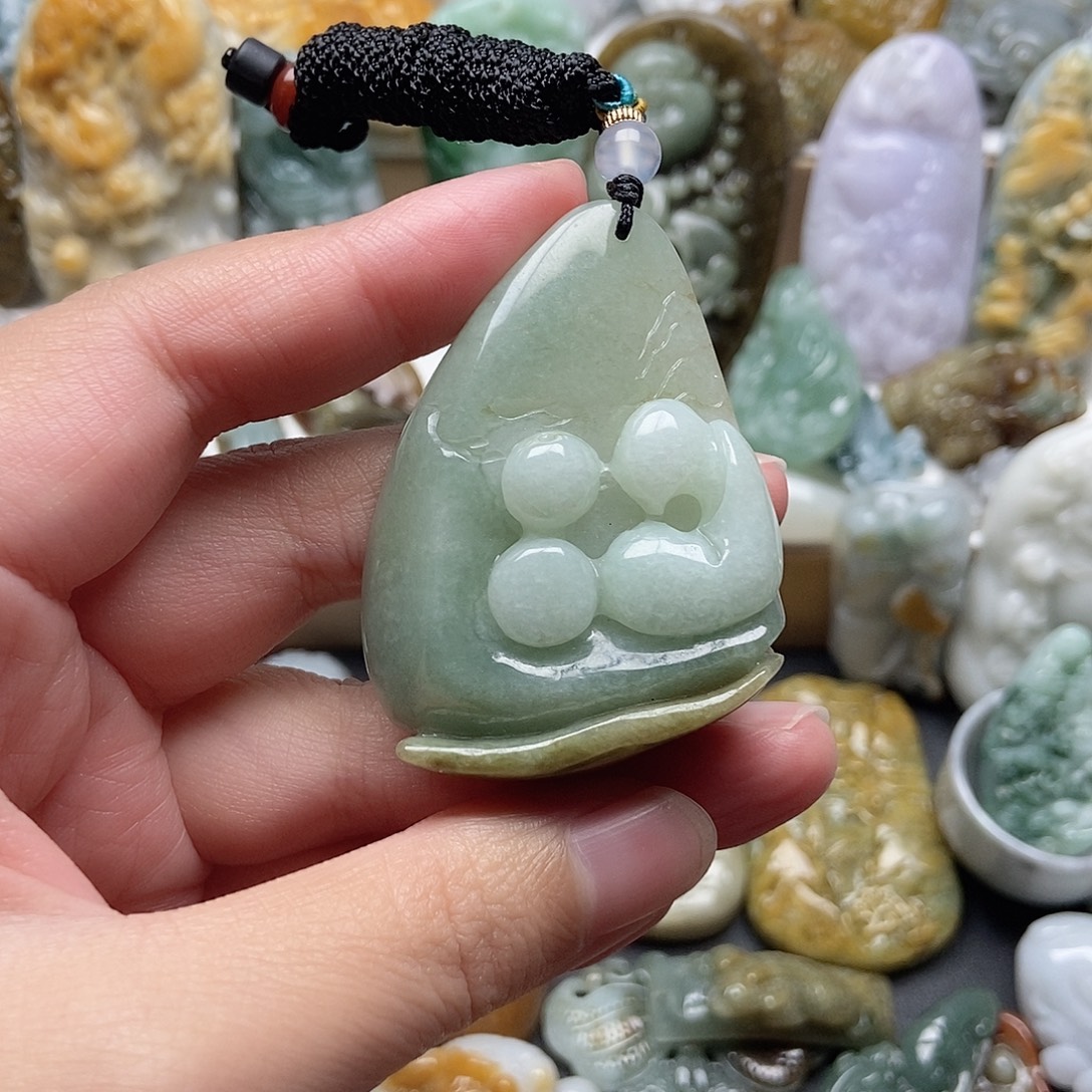 翡翠未镶嵌颈饰翡翠