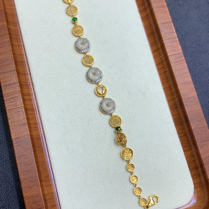 颈饰18K金镶嵌翡翠翡翠