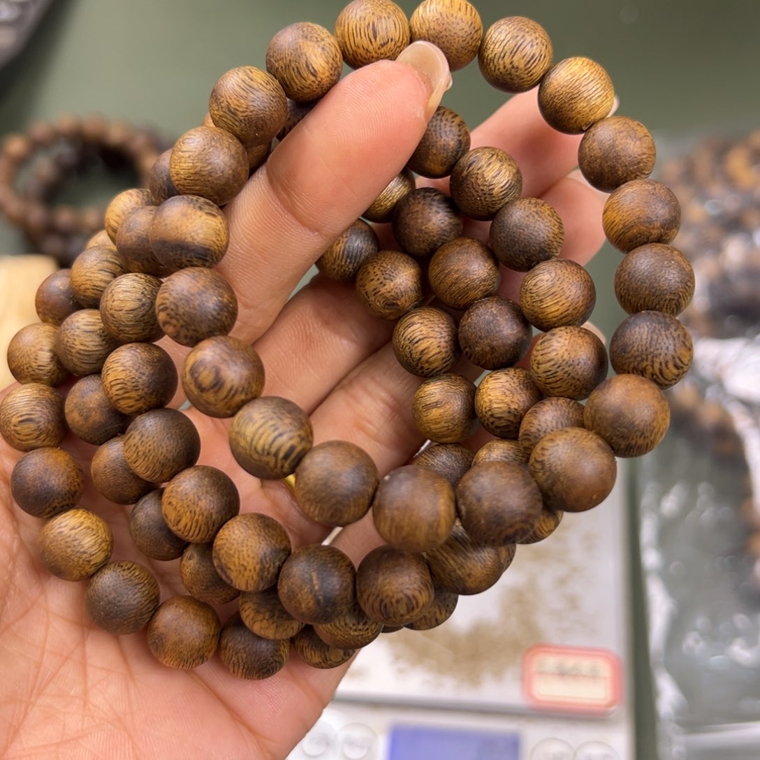 沉香手串海南老白棋卡1.0/8g单圈多样性发一