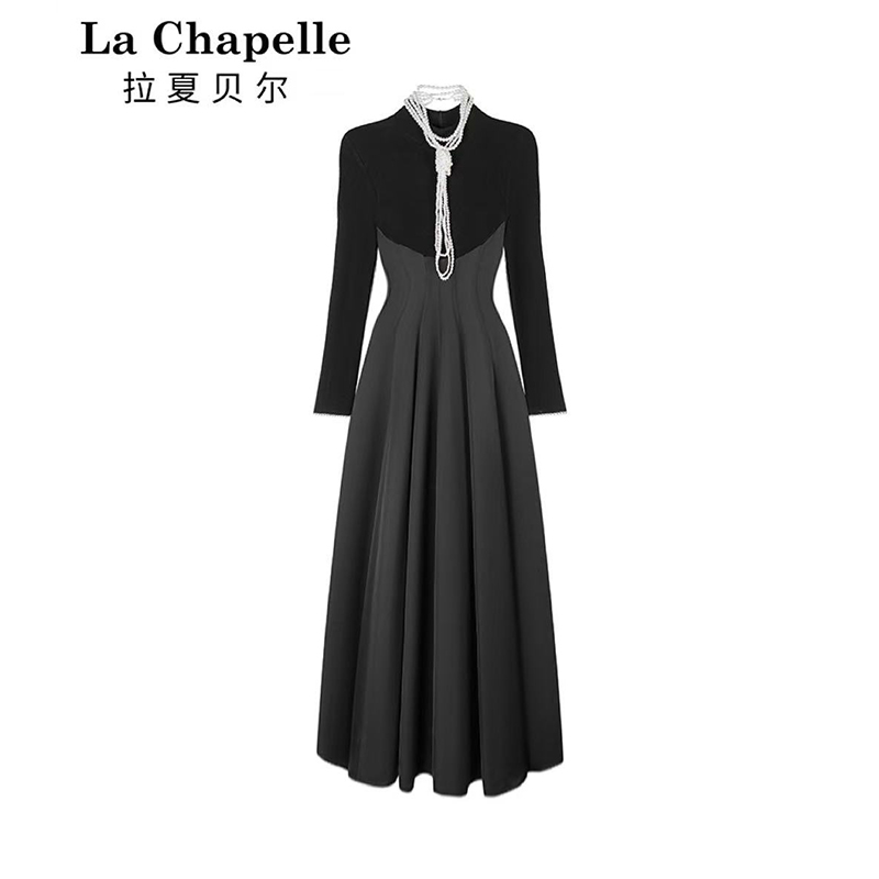 【拉夏贝尔】维纳斯的眼泪-06 大码秋冬季半高领连衣裙（DMX2552）
