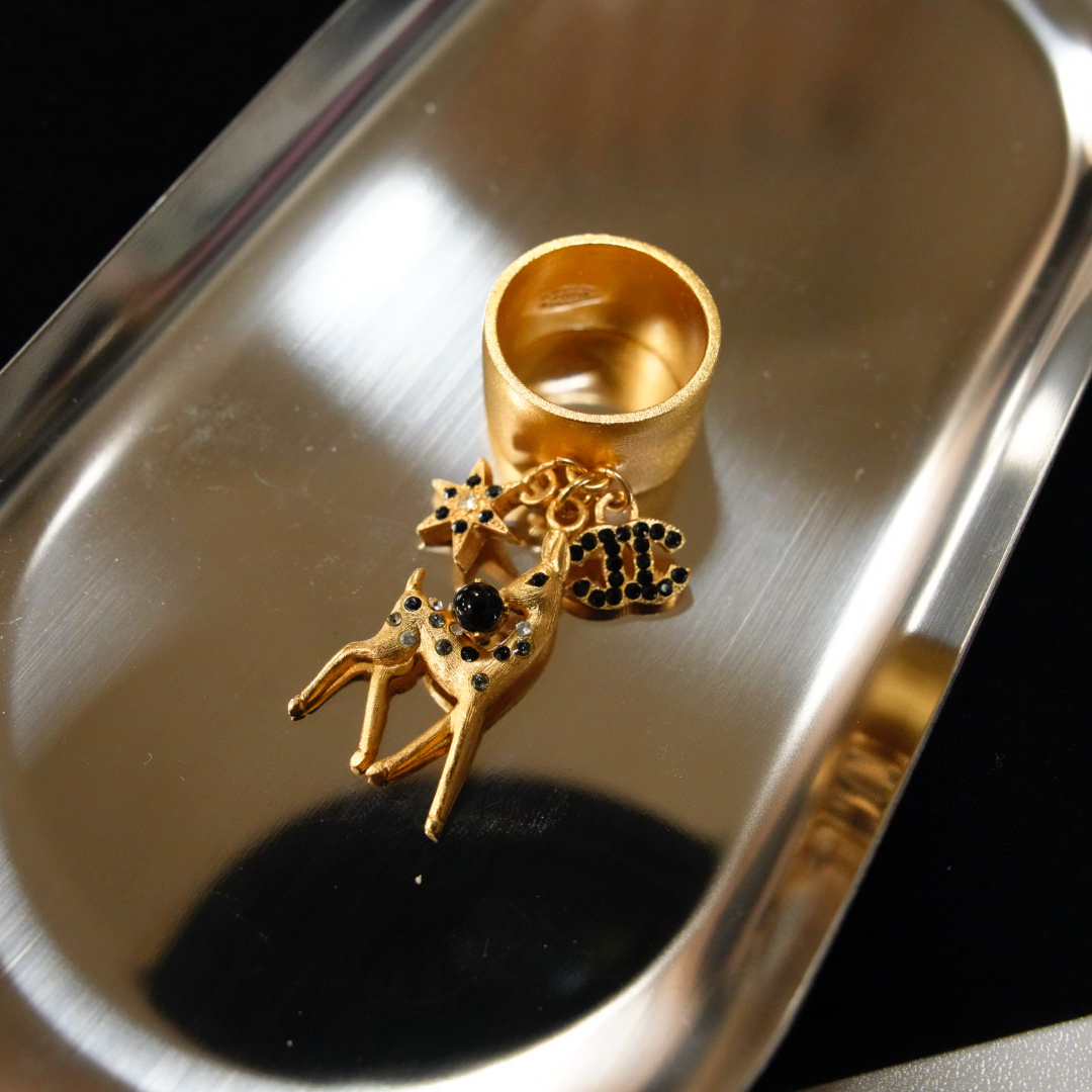 Chanel中古小鹿戒指
