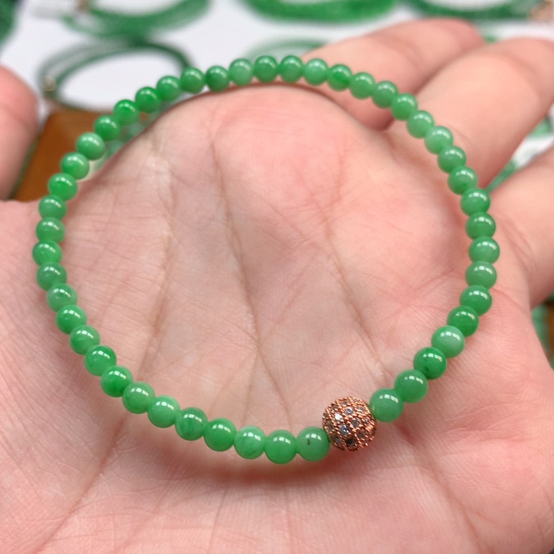 翡翠手链未镶嵌翡翠