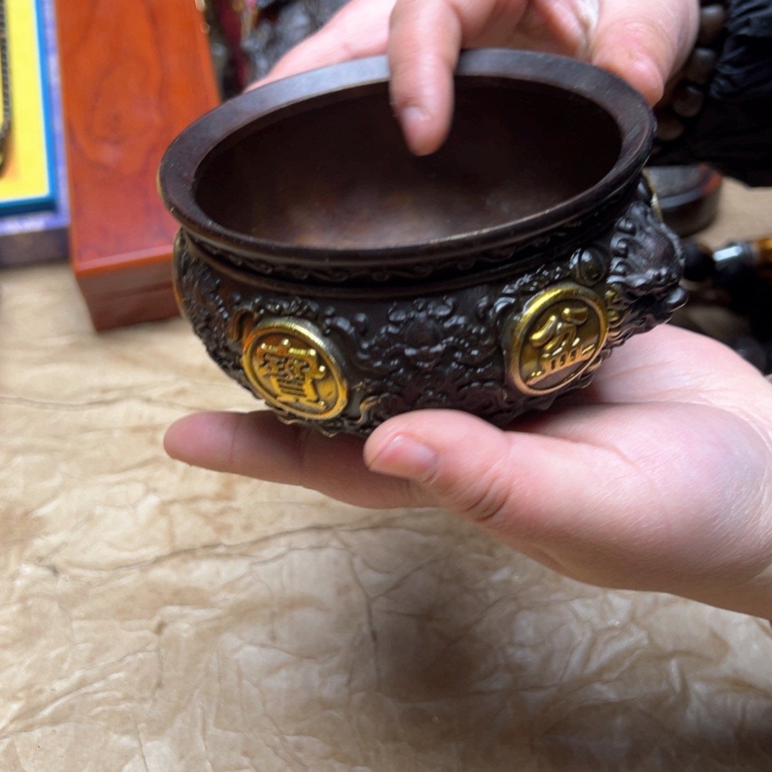 大叶紫檀（黑酸枝木类）