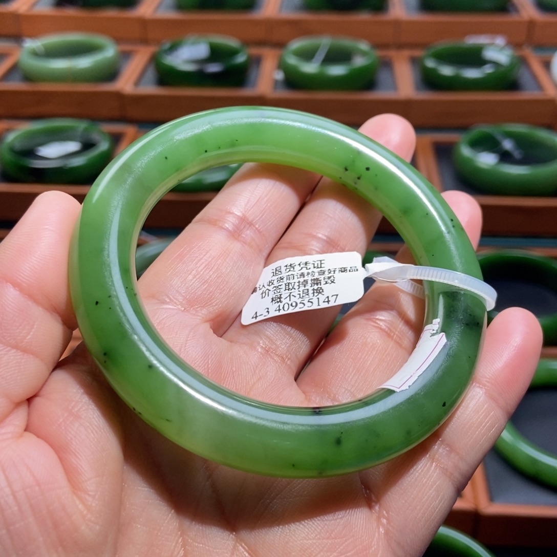 和田玉（碧玉）未镶嵌手镯苹果绿5657