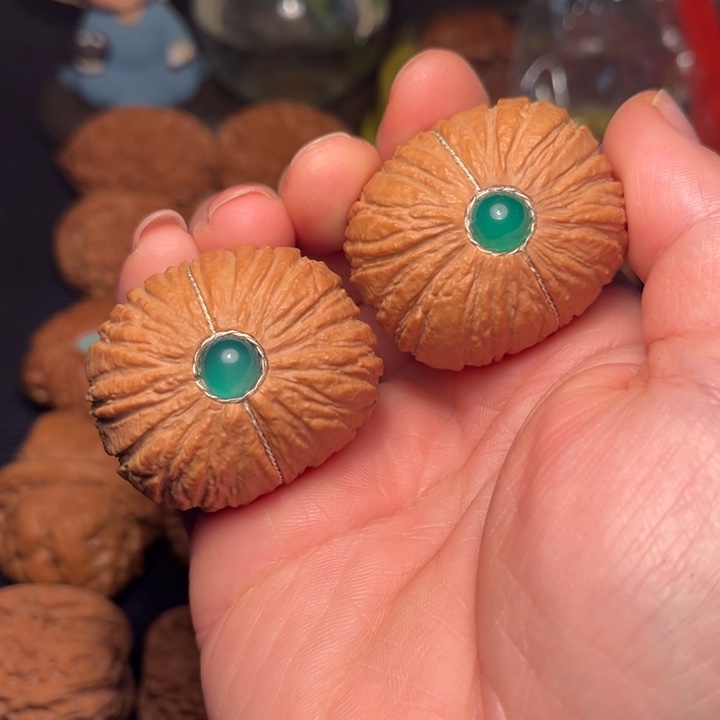 D***g文玩核桃把件猴头元宝39