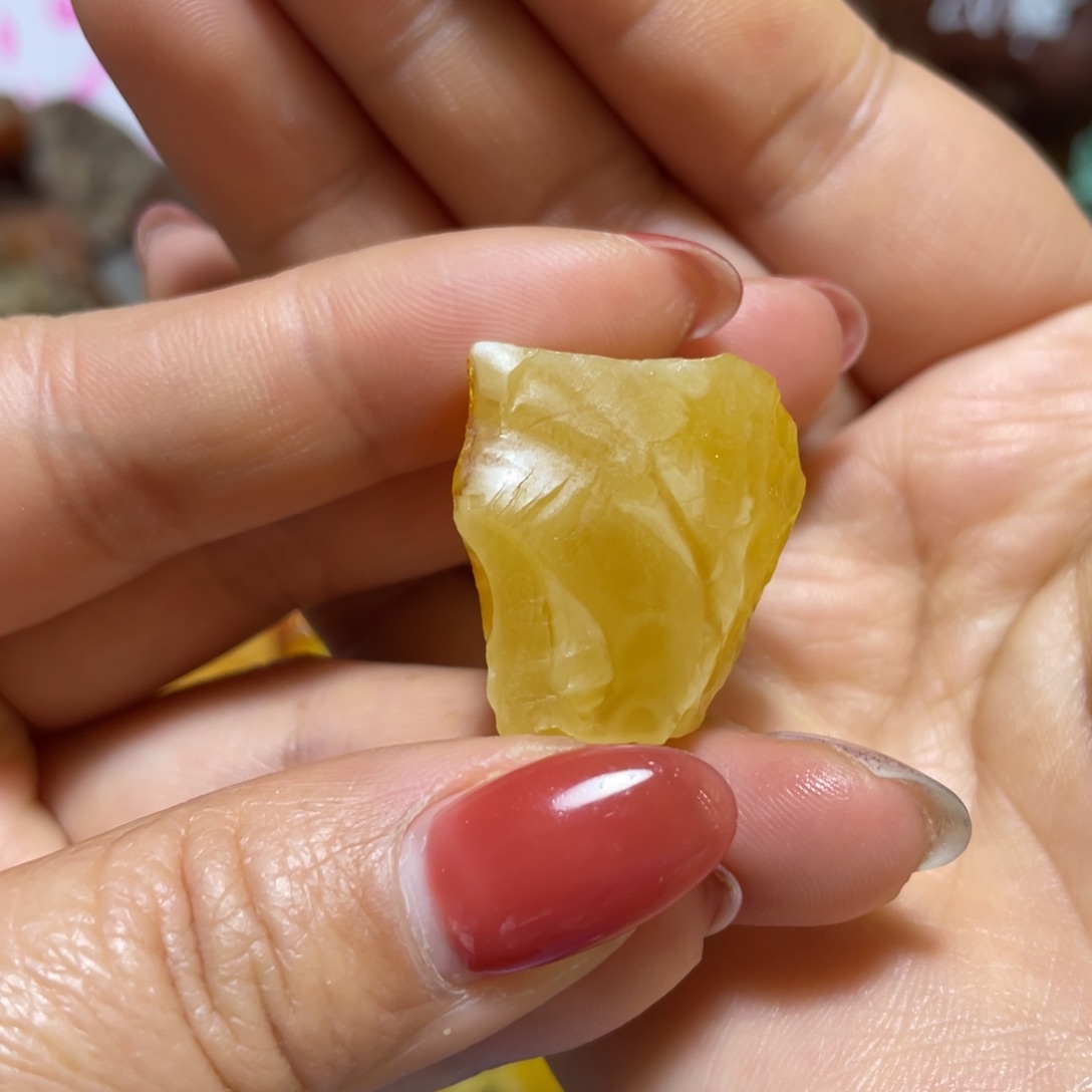 定制琥珀未镶嵌原石