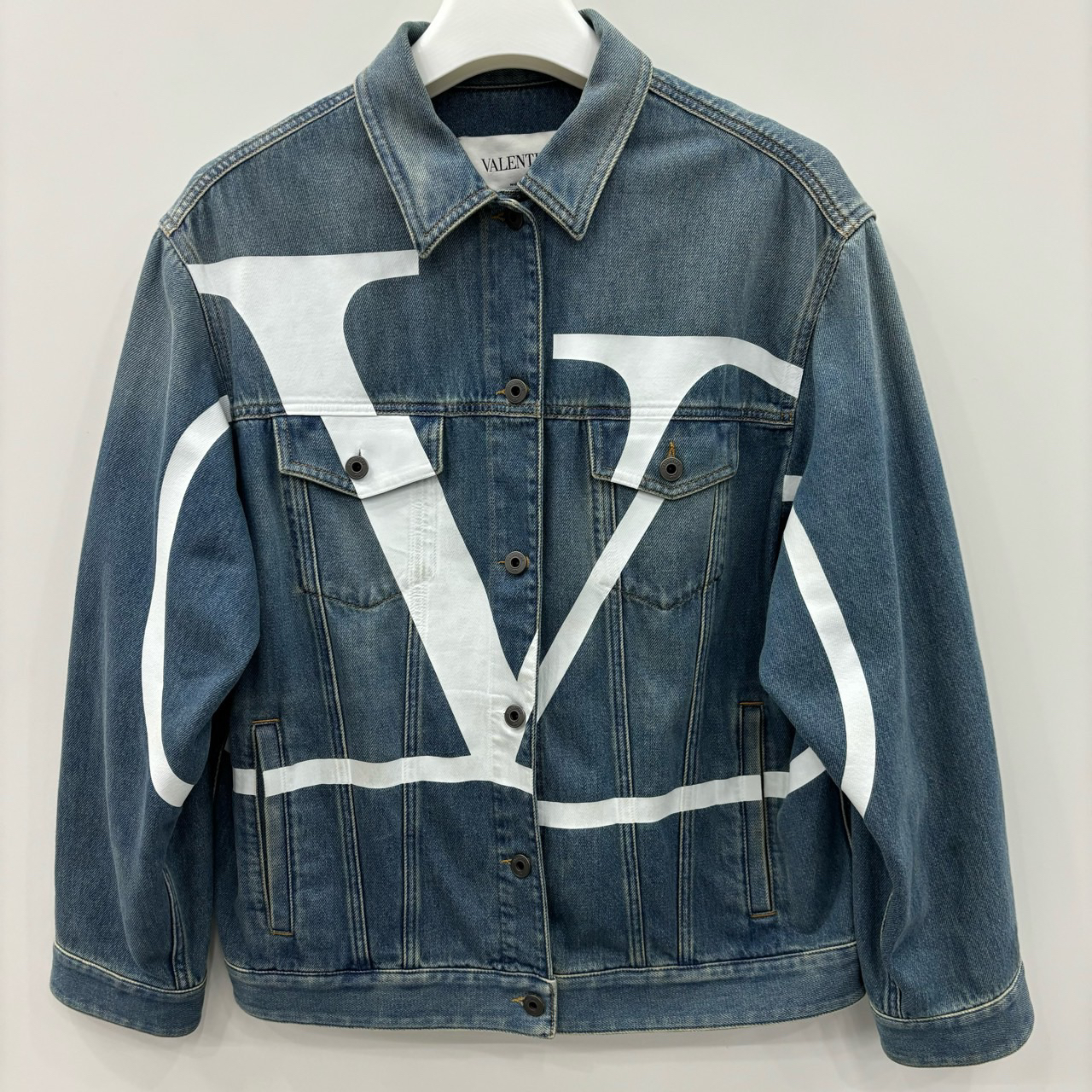 99新 Valentino/华伦天奴 徽标字母印花牛仔外套/尺码44/编号6264