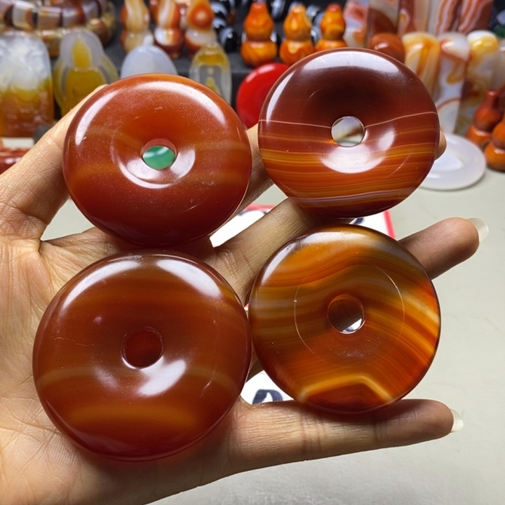 未镶嵌颈饰玛瑙/玉髓红****！