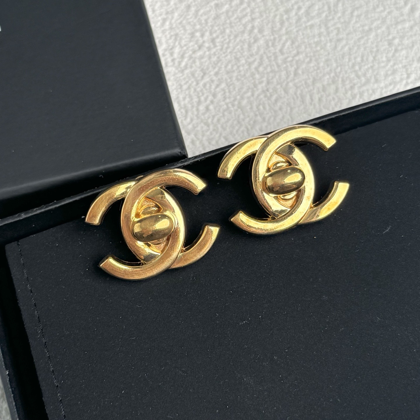 95新 Chanel/香奈儿 泡泡中古Chanel金色大号书包扣耳夹