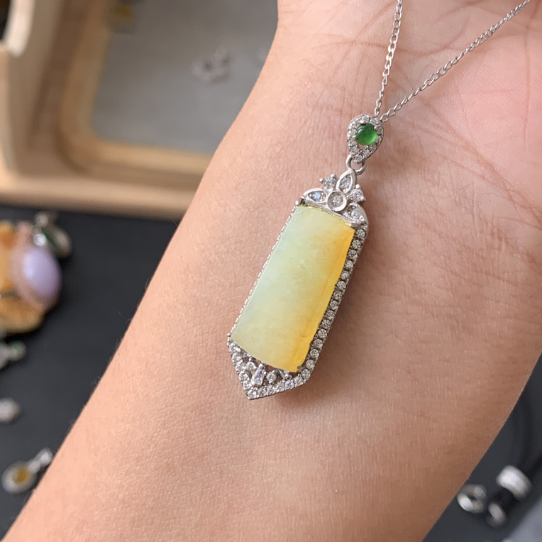 银镶嵌渐变柠檬黄无事牌尺寸：21.2x10.6x2.9