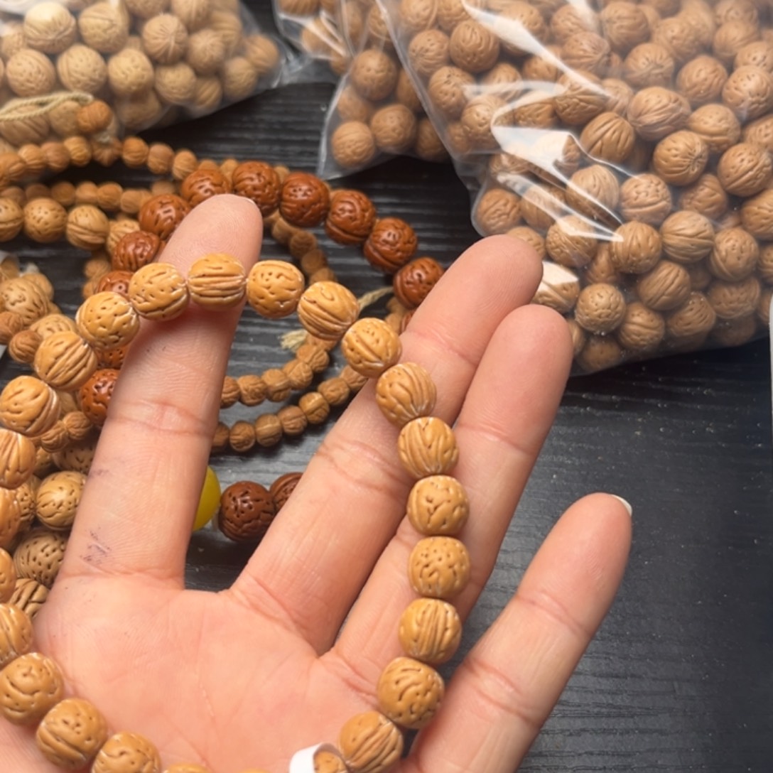 董****文玩核桃吊坠小桃核散籽批发