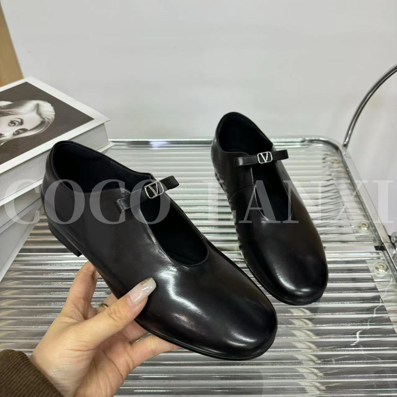 【沐风】时尚休闲女士黑色复古圆头英伦风乐福鞋25LF001LX