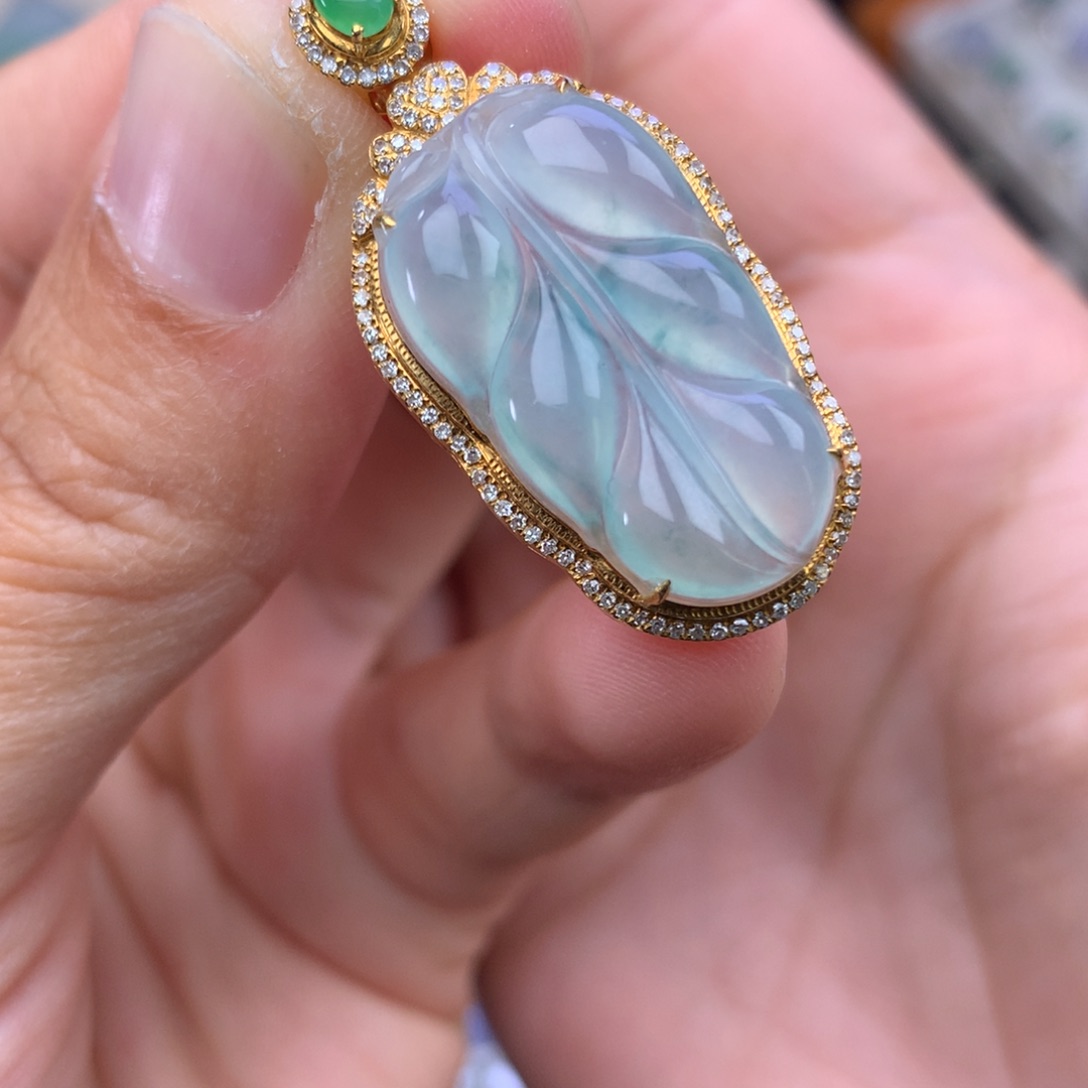 翡翠吊坠(不含链)18K金镶嵌