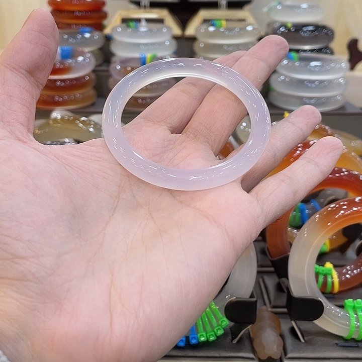 玛瑙/玉髓未镶嵌手镯