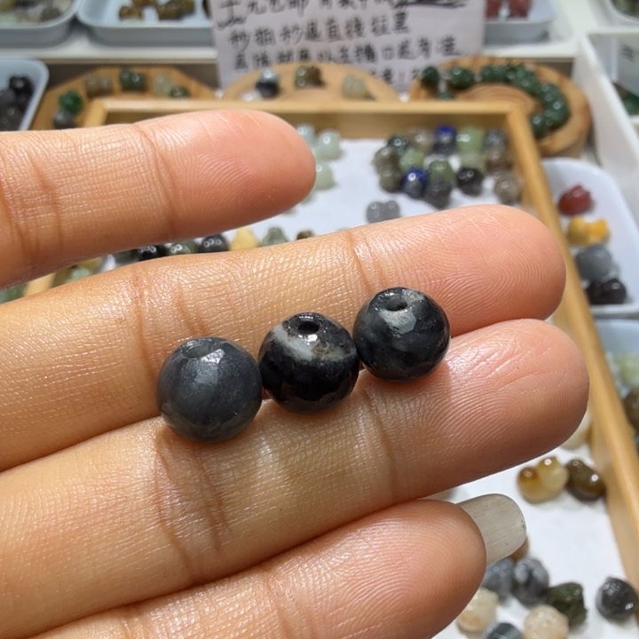 和田玉未镶嵌珠宝奇石