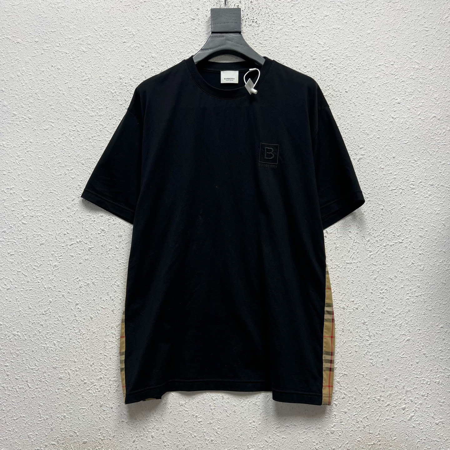 未使用 BURBERRY/博柏利 刺绣黑色短袖 M码 YH20591