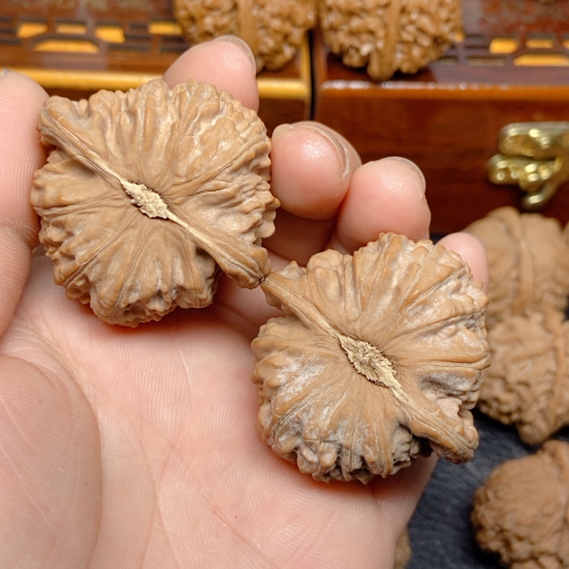 【闪购商品】文玩核桃吊坠h**a白狮子43