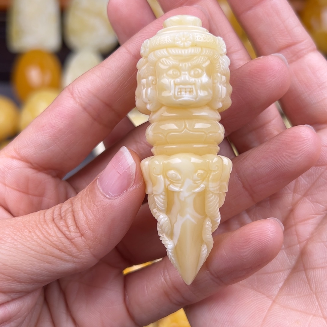 琥珀颈饰未镶嵌纯天然琥珀蜜蜡无优化