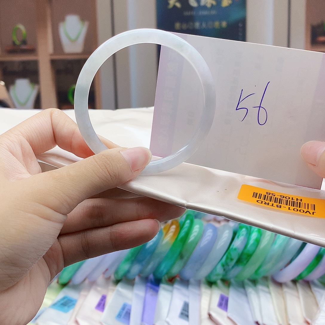 翡翠手镯未镶嵌677886788889999999900